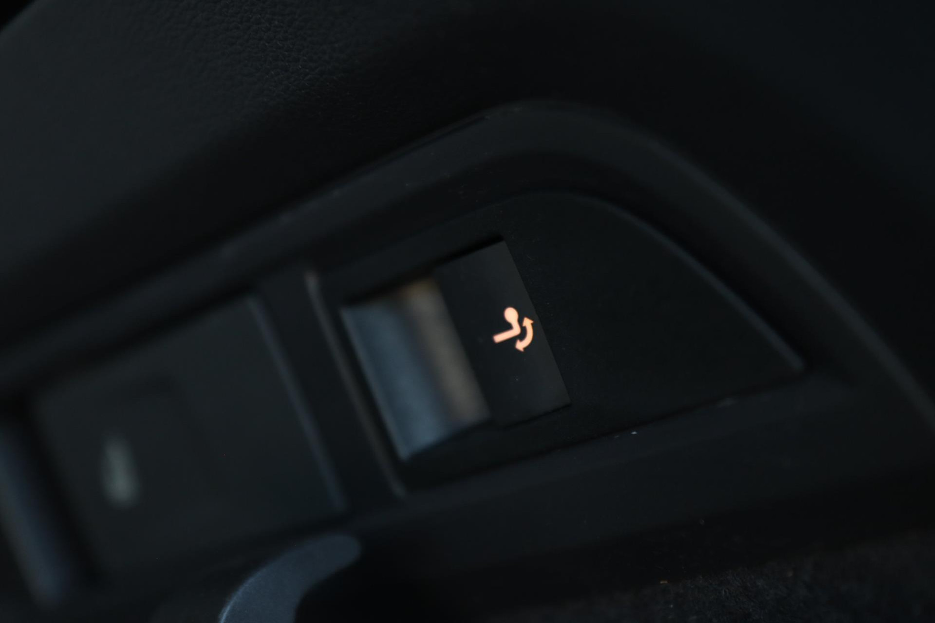 44993869-15.jpg